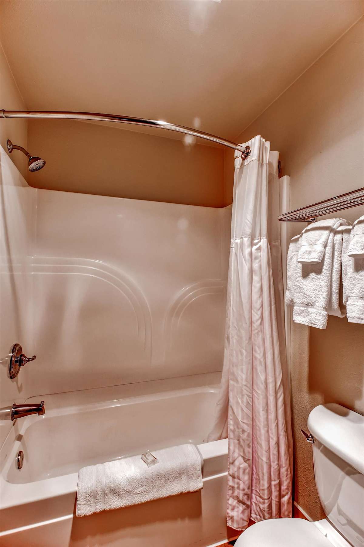 Bend Condo w/Deck & Forest Views!