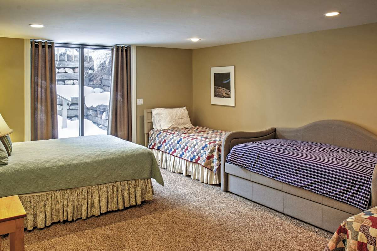 4BR Snowmass house w/ Private Hot Tub and Views!