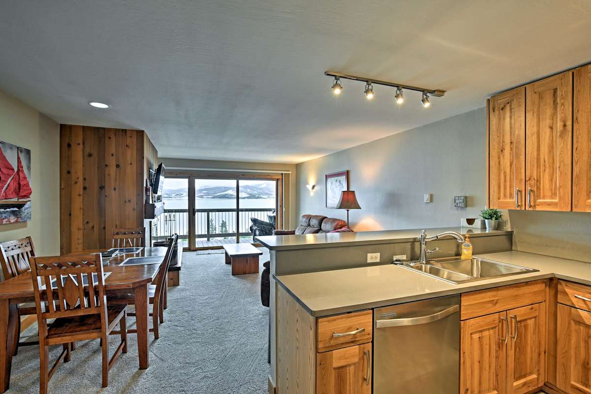 Scenic Dillon Condo w/Hot Tub & Mountain Views!