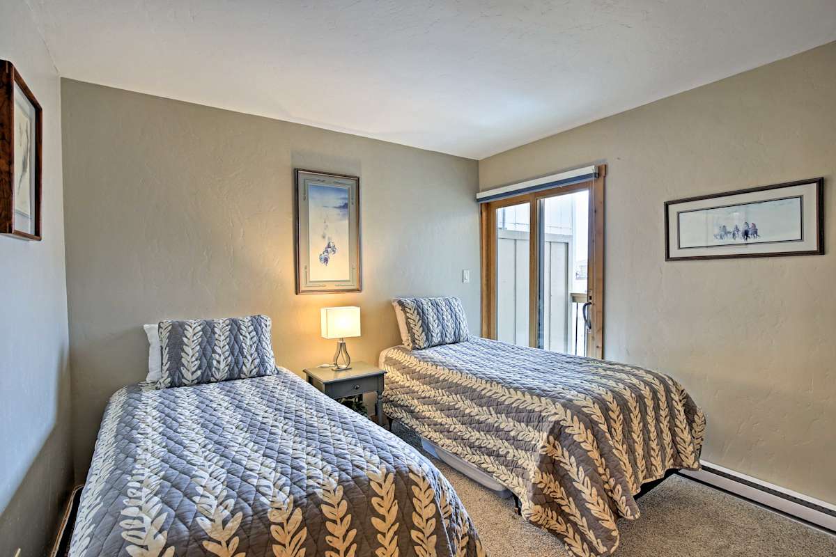 Scenic Dillon Condo w/Hot Tub & Mountain Views!