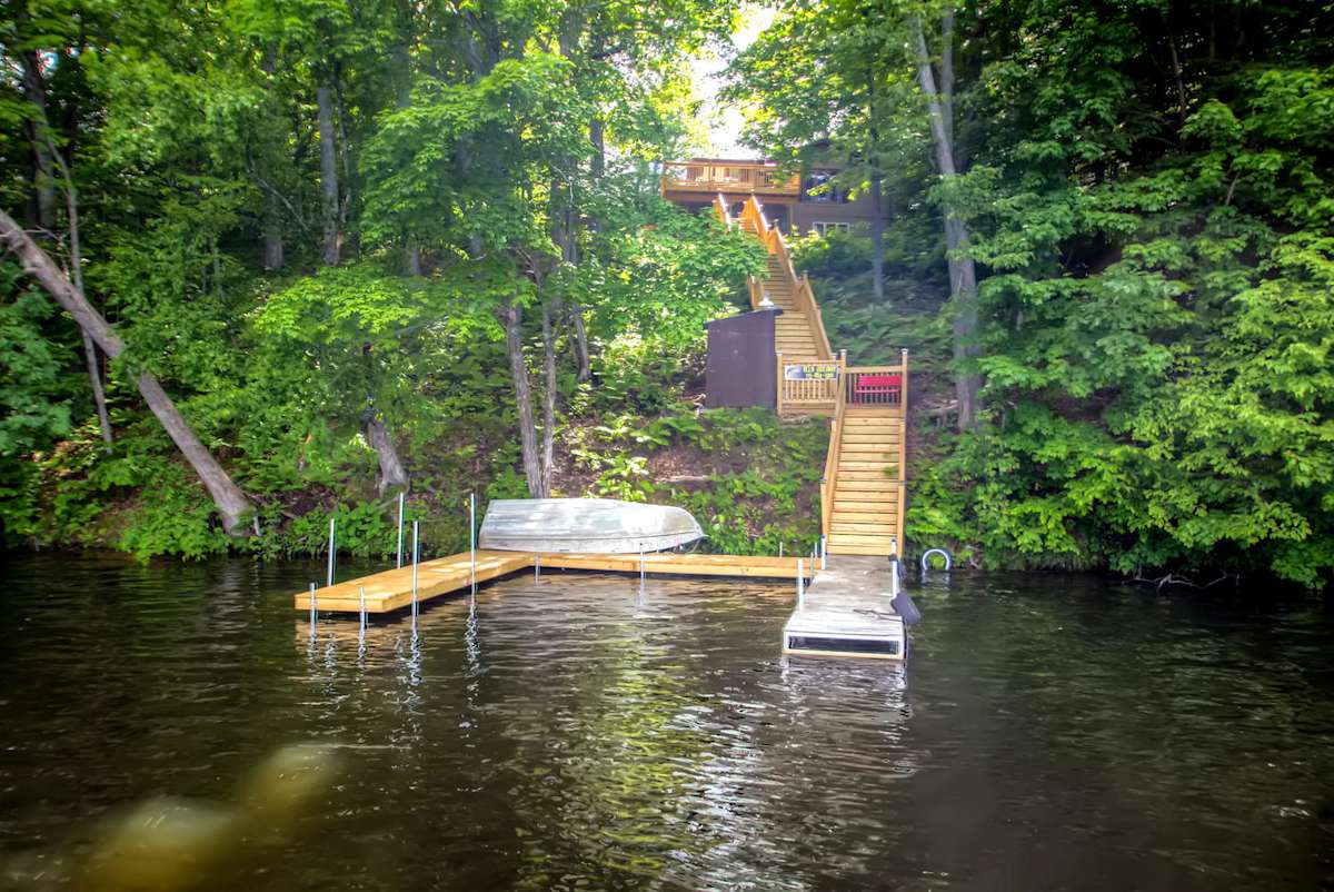 Remodeled Red Cedar Lake Home w/Pontoon Rental!