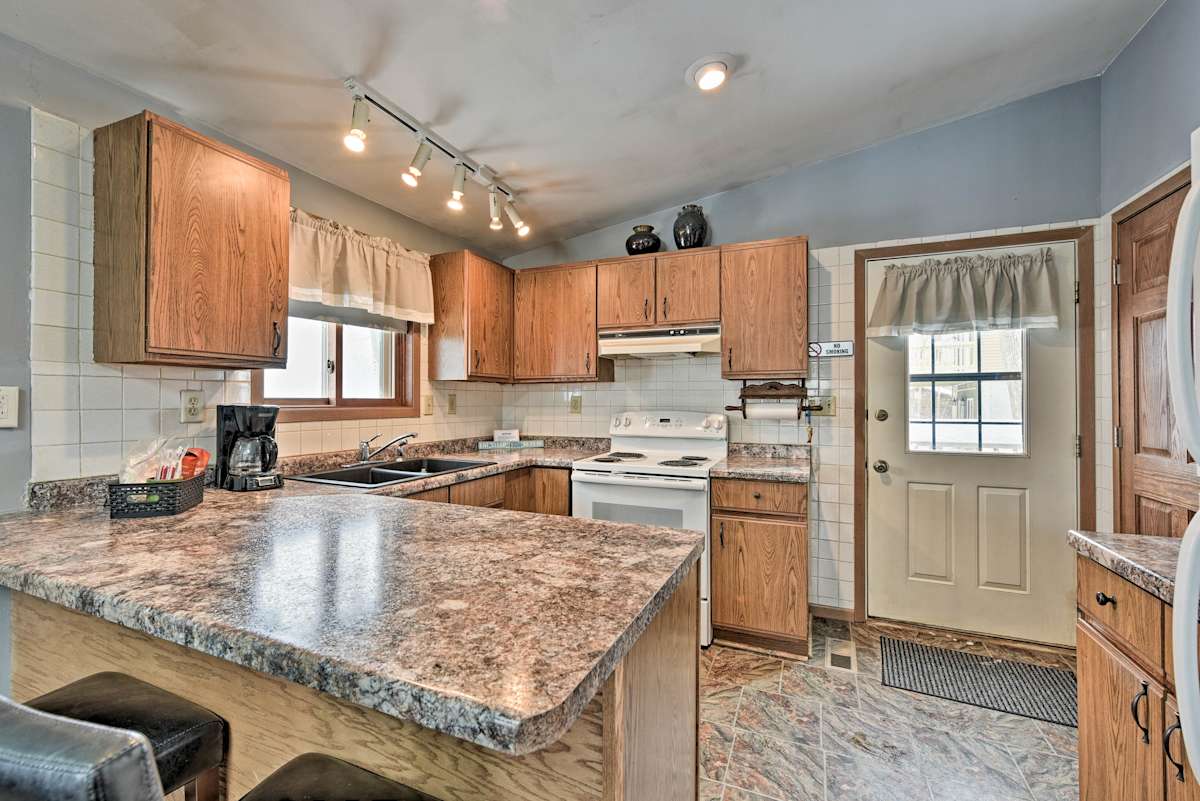 Remodeled Red Cedar Lake Home w/Pontoon Rental!