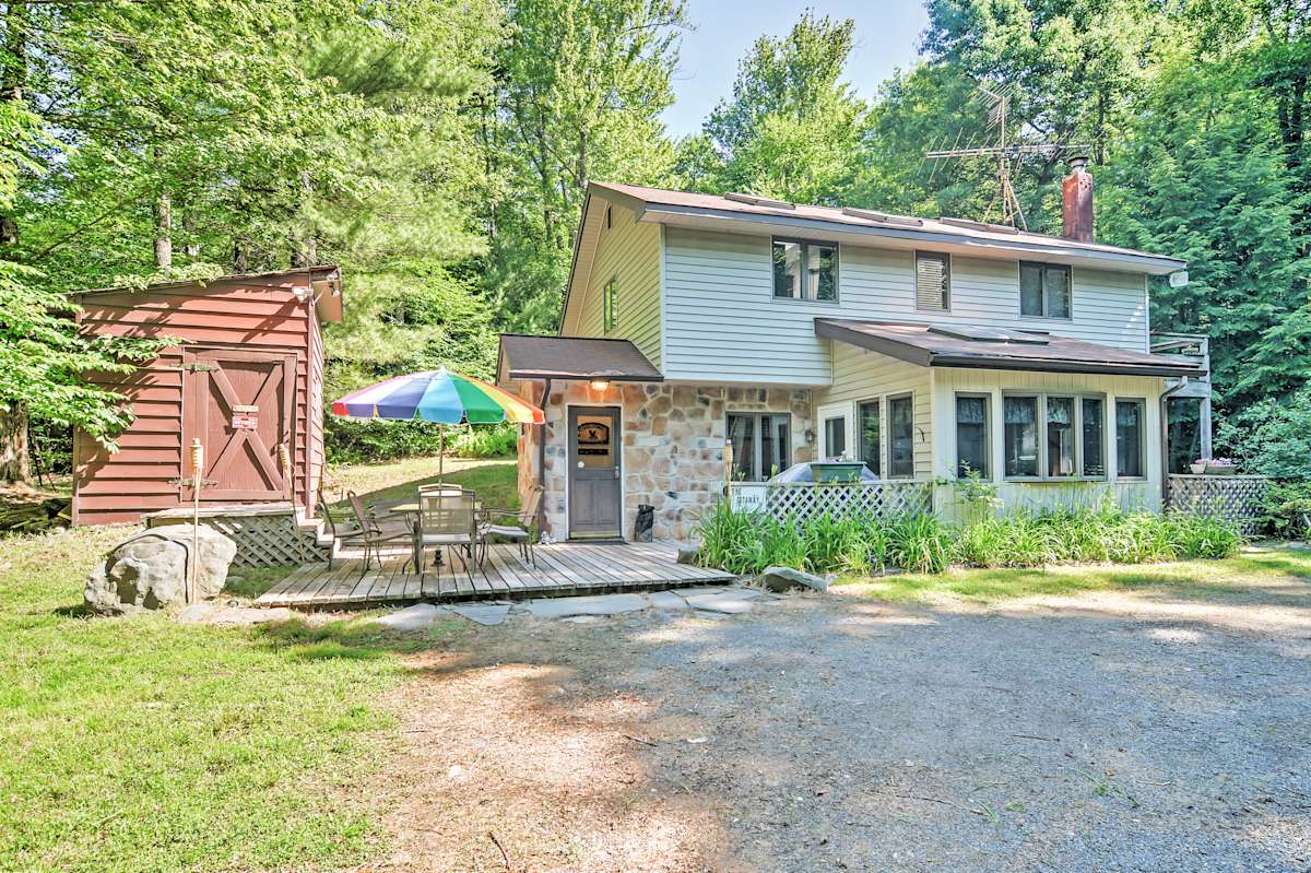 Secluded Mtn Cabin W Deck Near Ski Resorts Has Internet Access