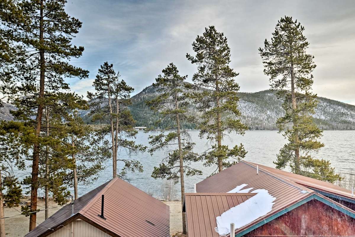 Grand Lake Home w/PatioSteps to Shadow Mtn Lake!