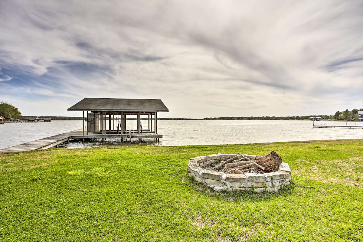 Eustace Home On Cedar Creek Lake W Dock Fire Pit