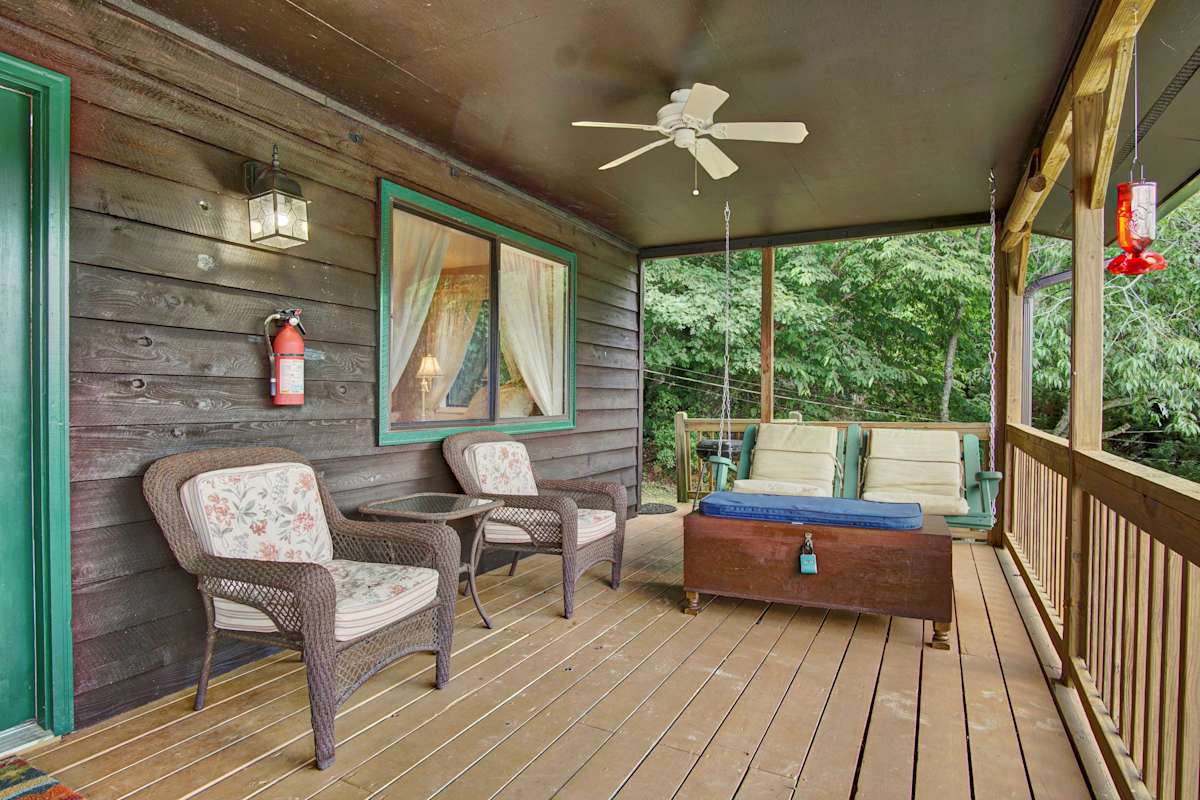 Otter Cottage Riverfront Trailside Murphy Cabin