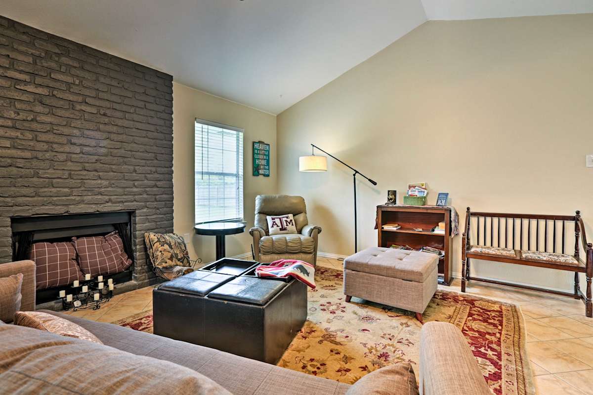 Hill Country Home W Pool Near Austin San Antonio