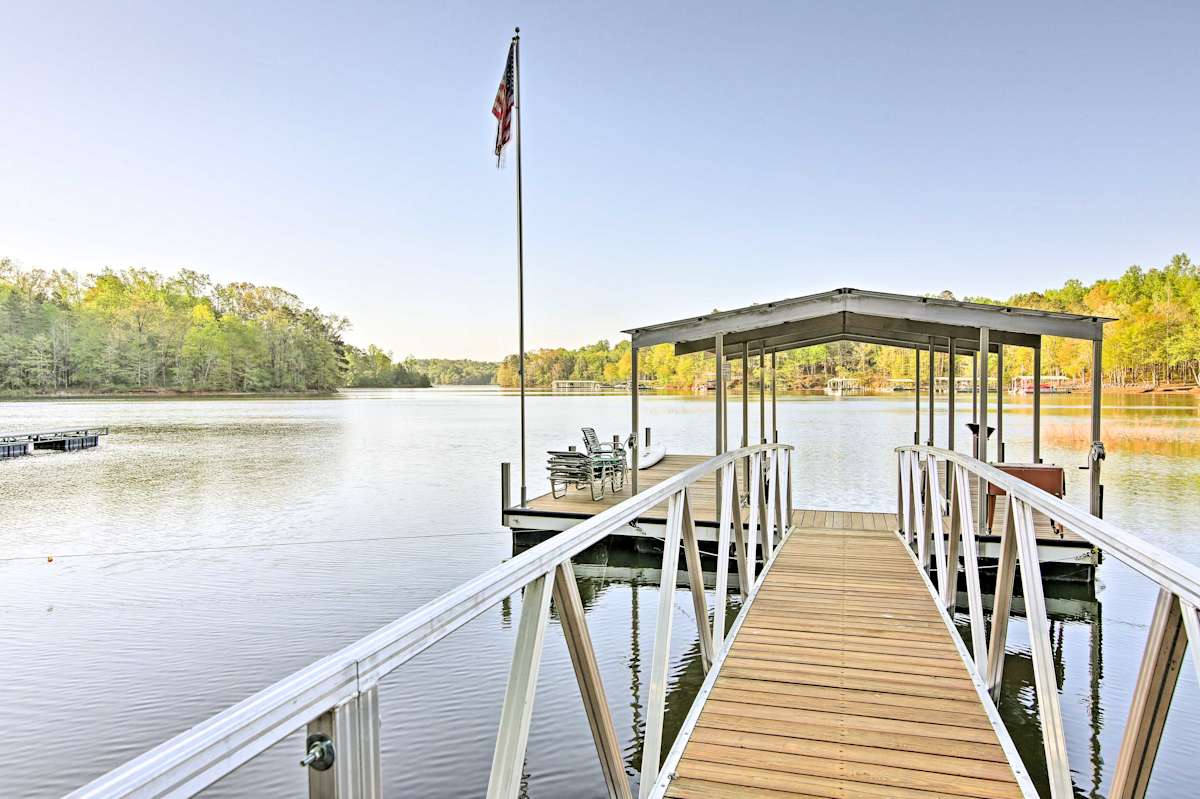 Waterfront Lake Hartwell Cabin W Dock Near Clemson