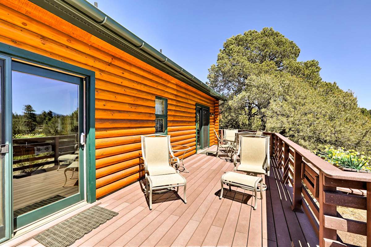 Grand Canyon 5 Log Cabin Welcoming Cozy Quaint