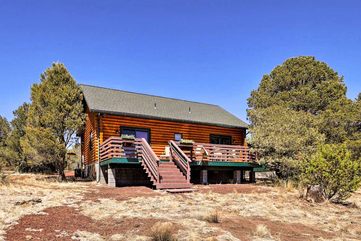 Grand Canyon 5 Log Cabin Welcoming Cozy Quaint