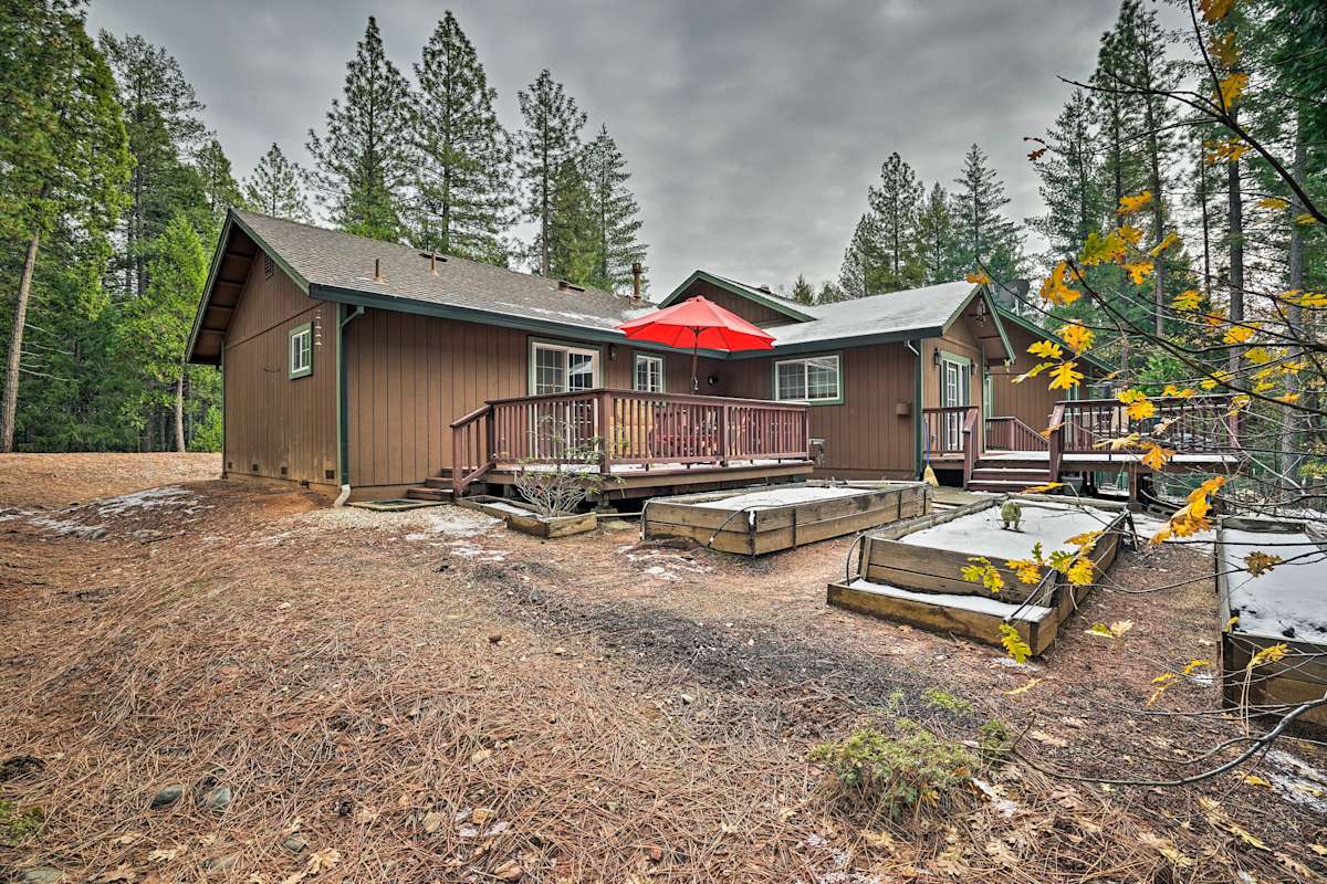 Pollock Pines Apartment w/Private Deck on 5 Acres