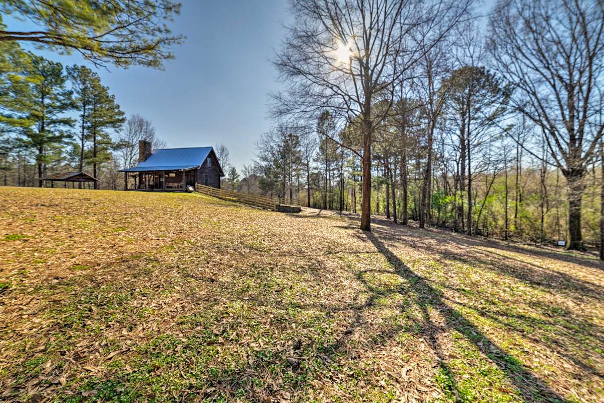 Secluded Cabin W Fishing Pond Near Hunting