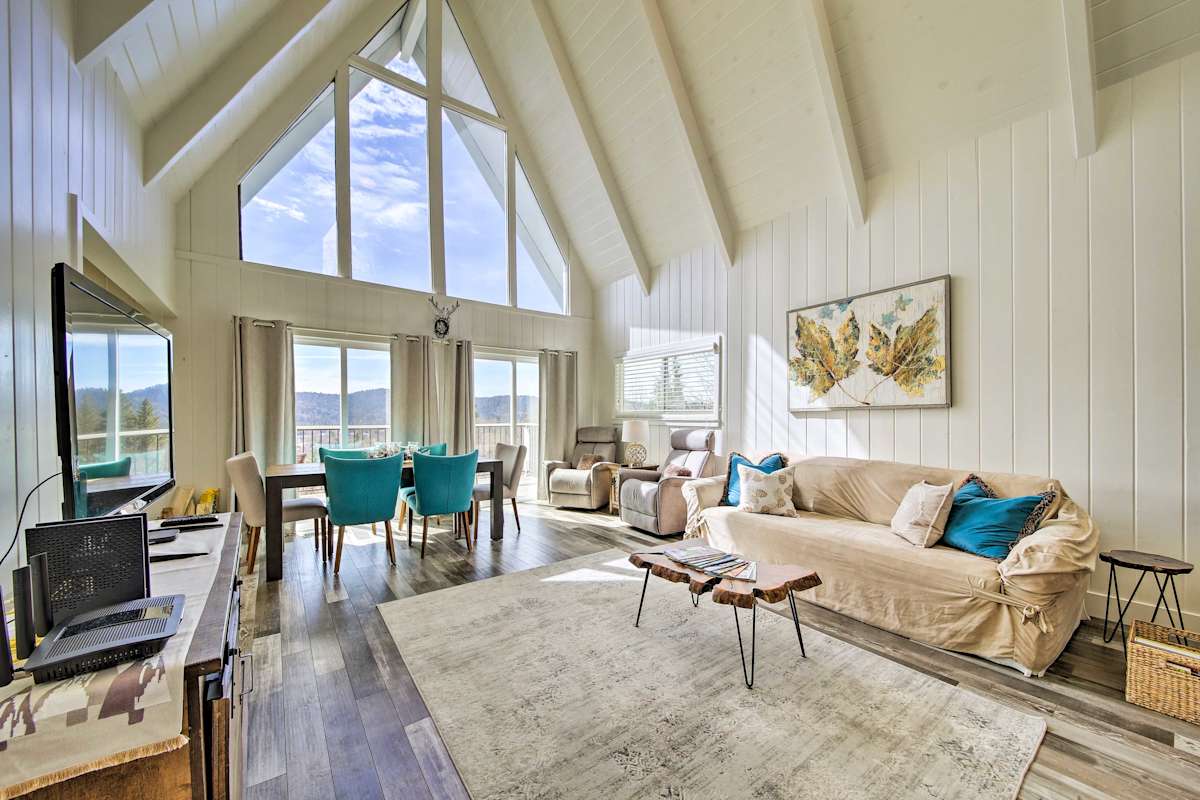 Luxury Lake Arrowhead Cabin W Deck Game Room