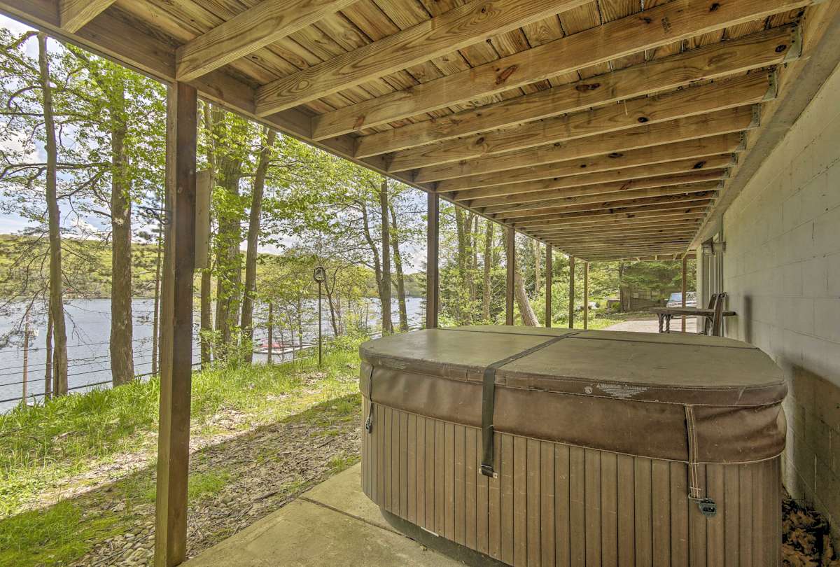 Deep Creek Lake Cottage W Hot Tub Billiards