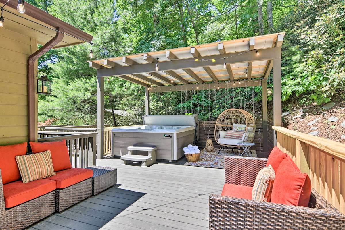 Modern Home W Hot Tub 5 Min To Dtwn Black Mountain