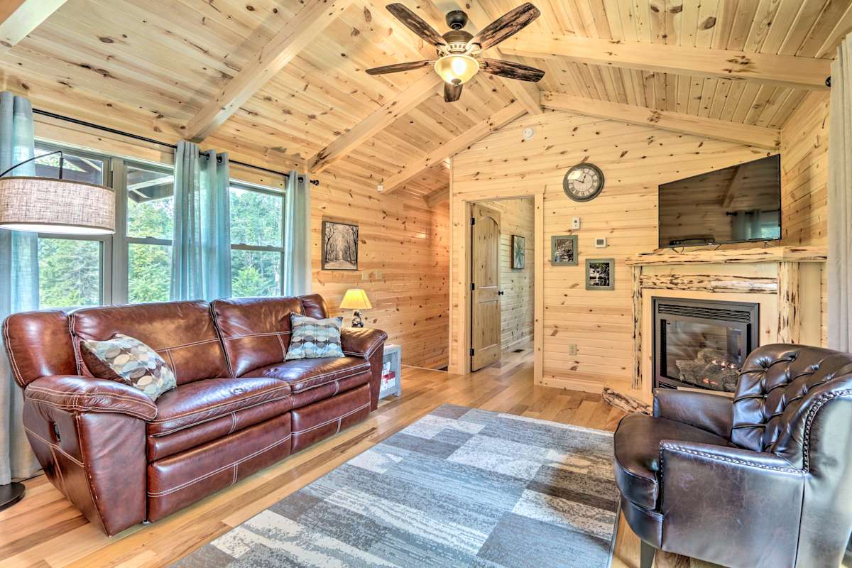 Cozy Cabin W Hot Tub Deck In Hocking Hills