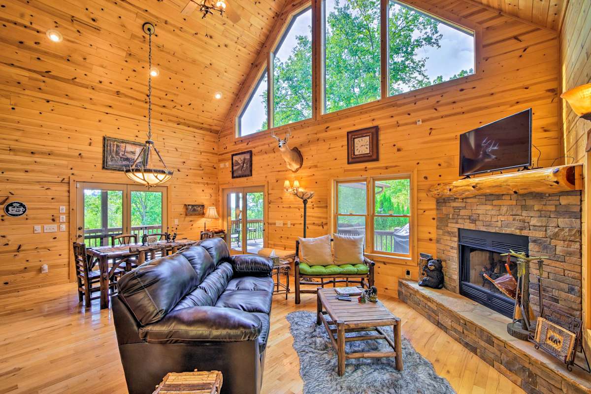 Murphy Mountain Home Game Room Porch Views