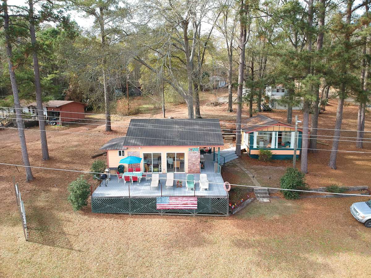 New Lakeside Pleasure Island Cabin W Deck Grill