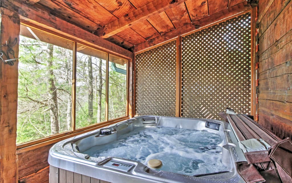 Peaceful Mountain Rose Sevierville Cabin W Hot Tub