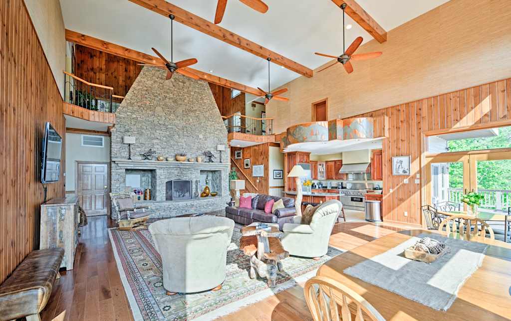 Bear S Den Lodge 5br Townsend Cabin On 9 Acres