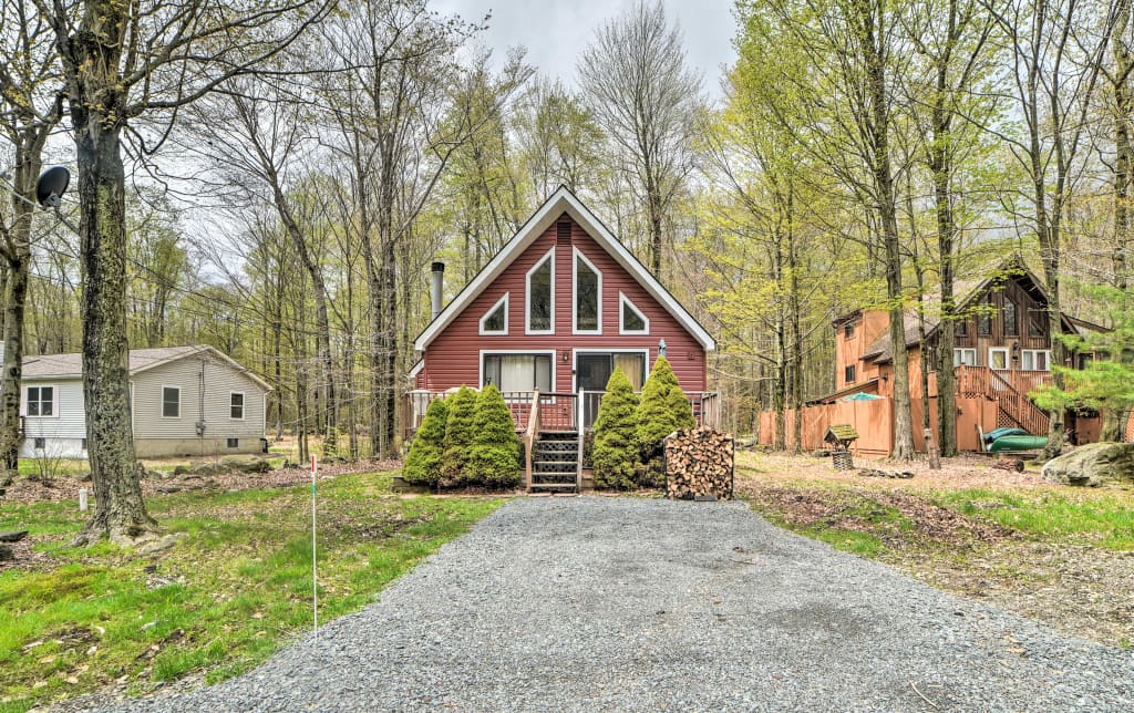 Cabin W Heated Pool Access 8mi To Arrowhead Lake