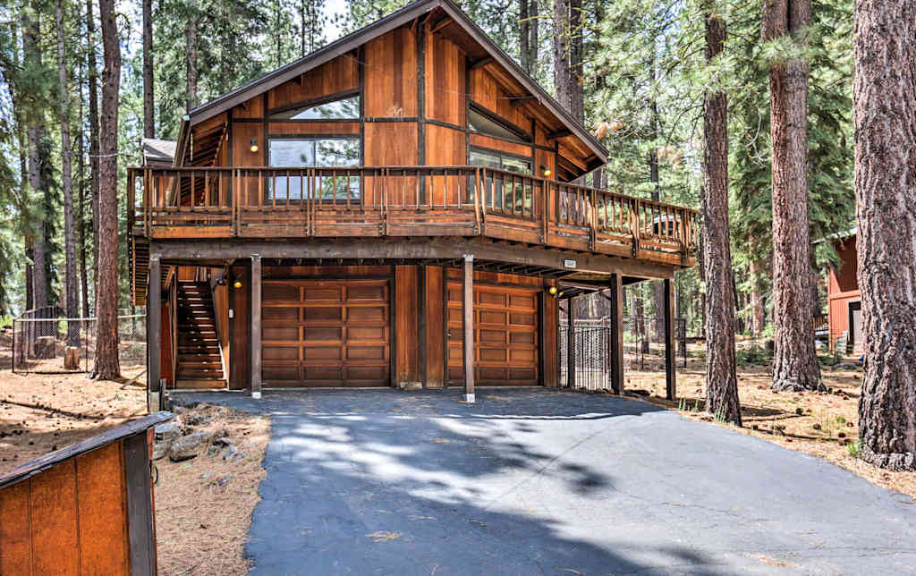 Serene Truckee House In Woods W Great Deck