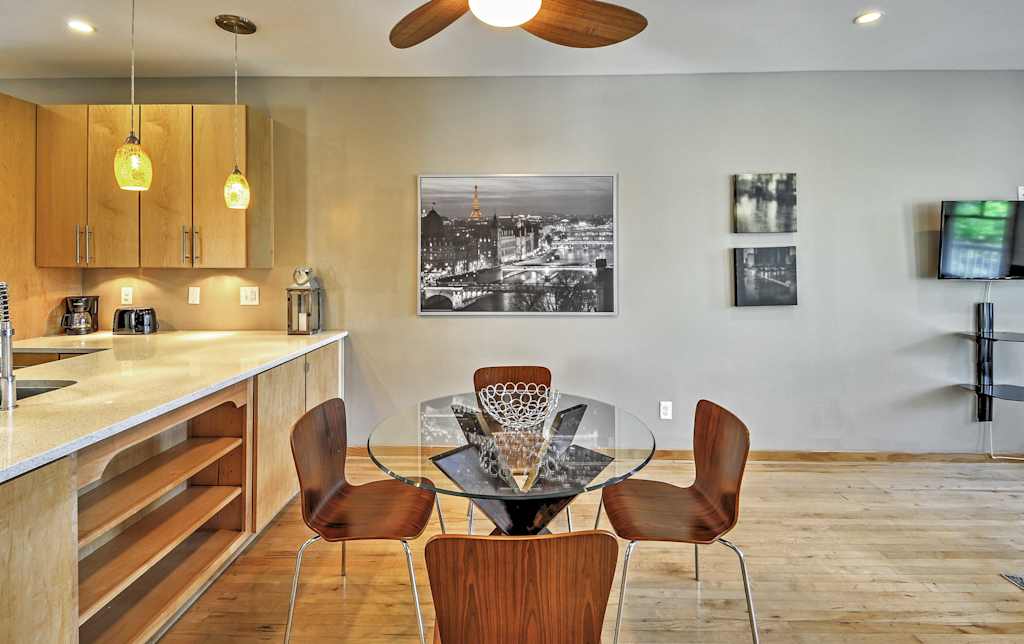 Modern Atlanta Loft Above Bakery In Cabbagetown