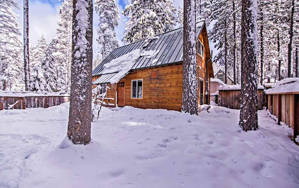 South Lake Tahoe Cabin Steps To Water Gondola