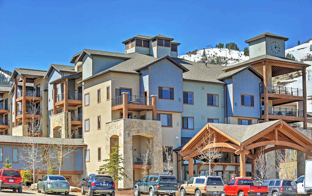 Park City Condo Gym Pool Sauna Gondola Access