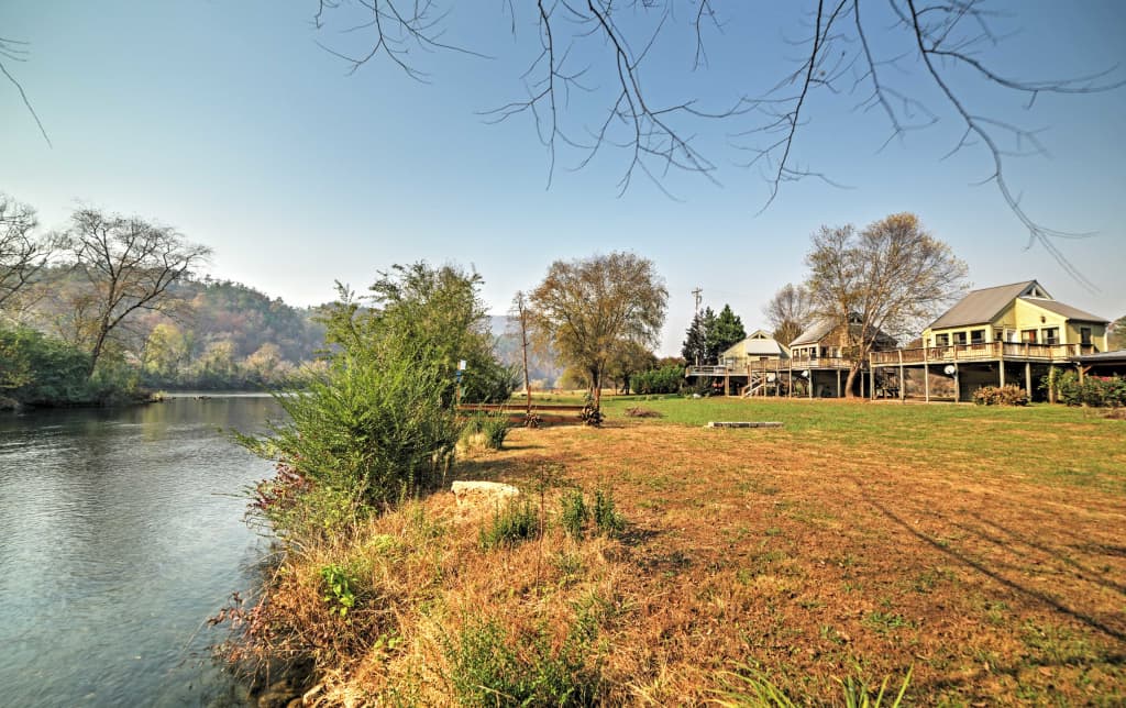 Peaceful Reliance Cabin W Deck On Hiwassee River