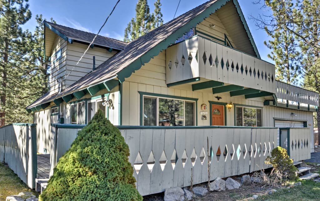 Rustic Lake Tahoe Cabin W Mtn Views Pool Table