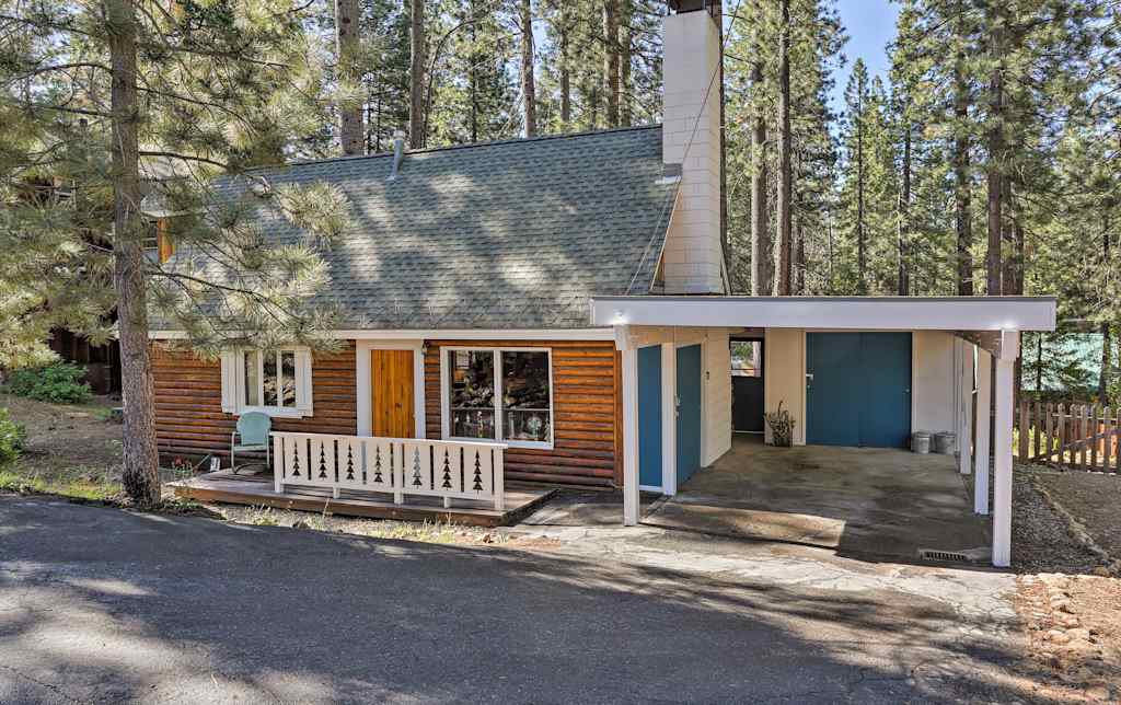 Boutique Artsy Log Cabin In North Lake Tahoe