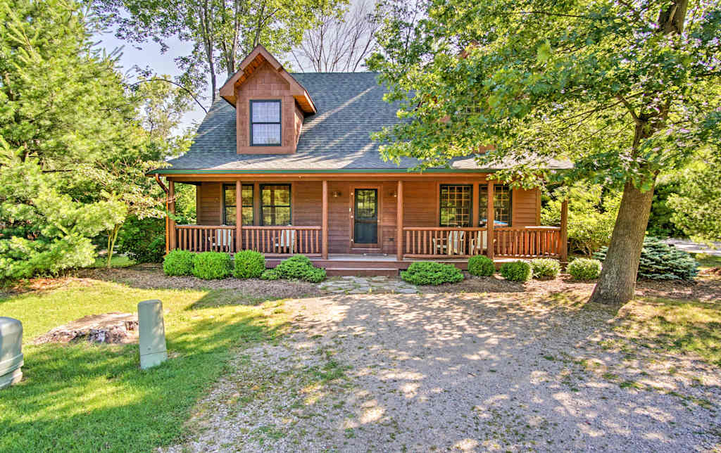 Rustic Saugatuck Cabin W Private Hot Tub Evolve Vacation Rental