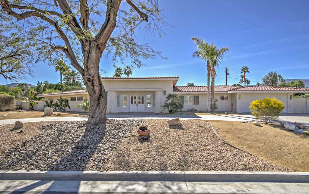 Palm Desert Home W Pool Patio Walk To El Paseo