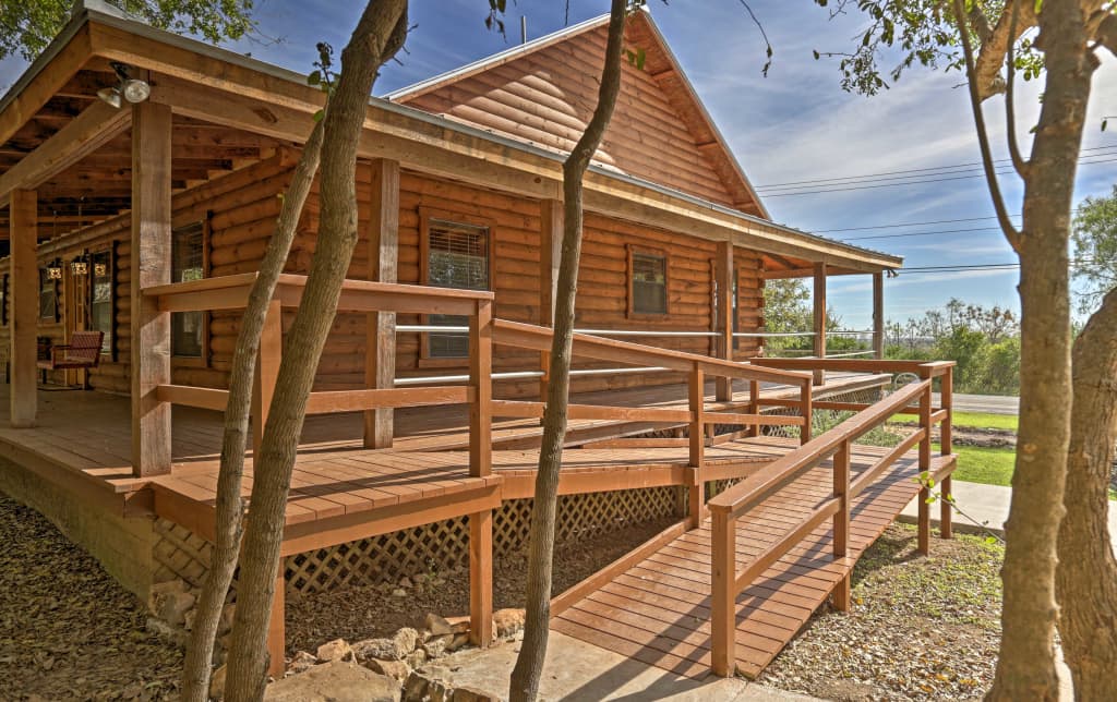 Peaceful New Braunfels Cabin W Views