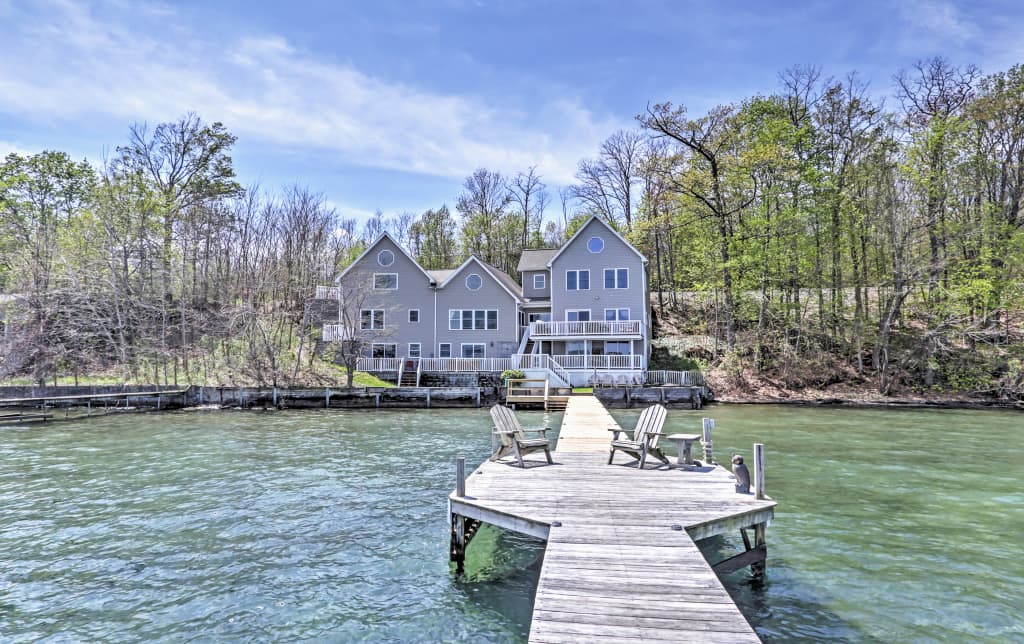 Lavish Seneca Lake Home W Seasonal Hot Tub