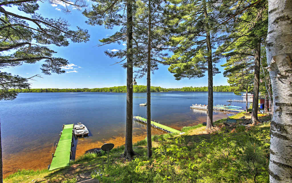 Lakefront Maple Cottage W Dock Boats Fishing