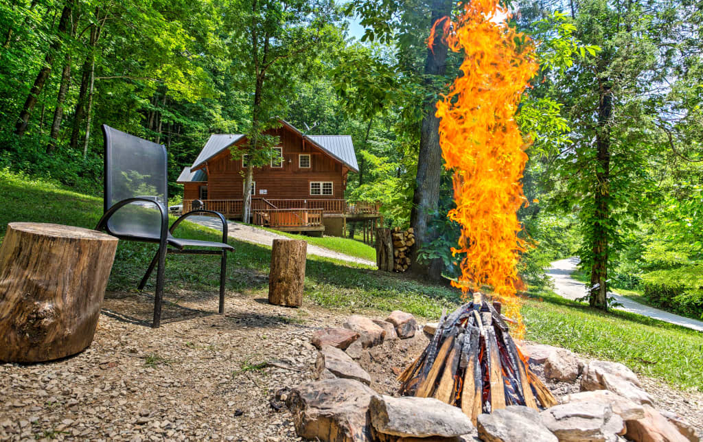 2br Red River Gorge Mane Stay Cabin W Hot Tub