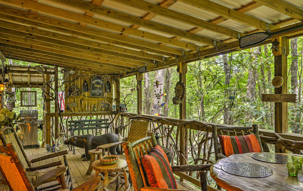 Waterfall Cabin In The Pisgah National Forest