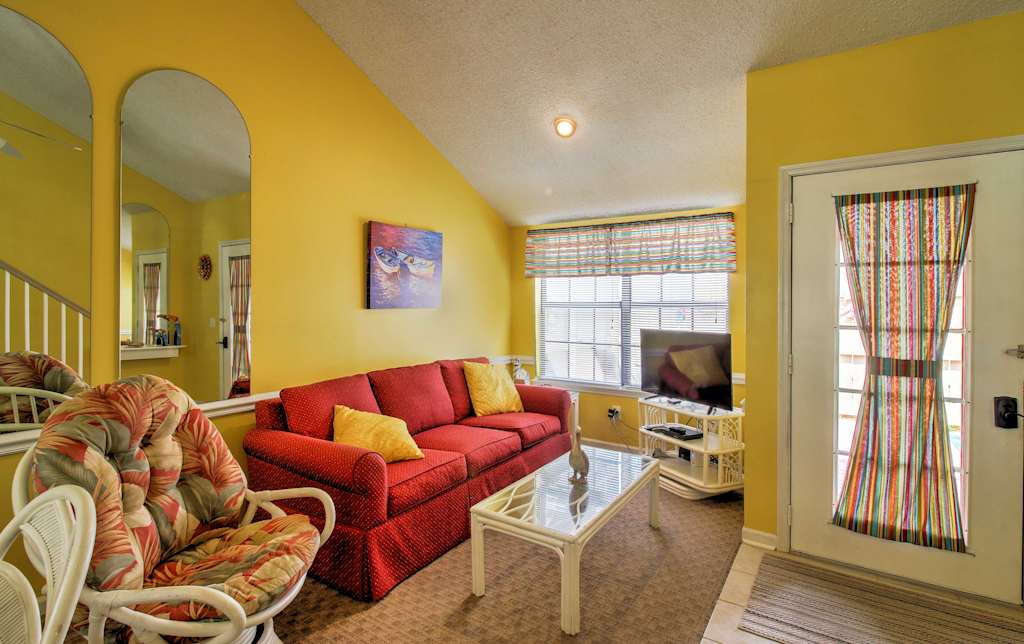 Resort Condo W Patio Walk To Panama City Beach