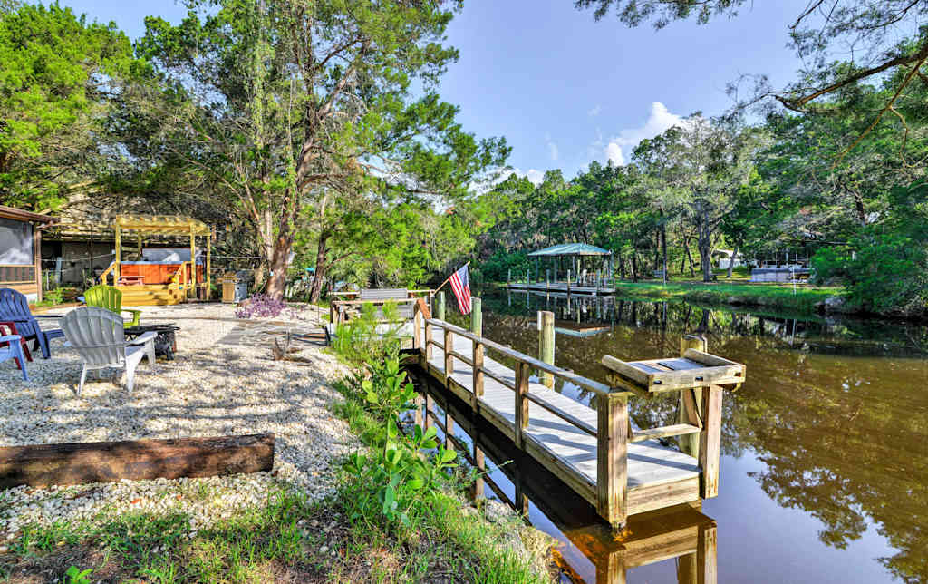 Unique Canalfront Homosassa Log Cabin W Hot Tub