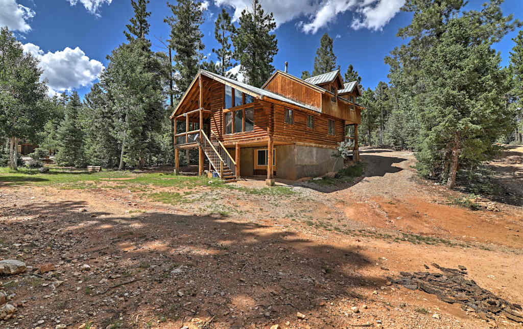 Duck Creek Village Cabin W Deck Fire Pit