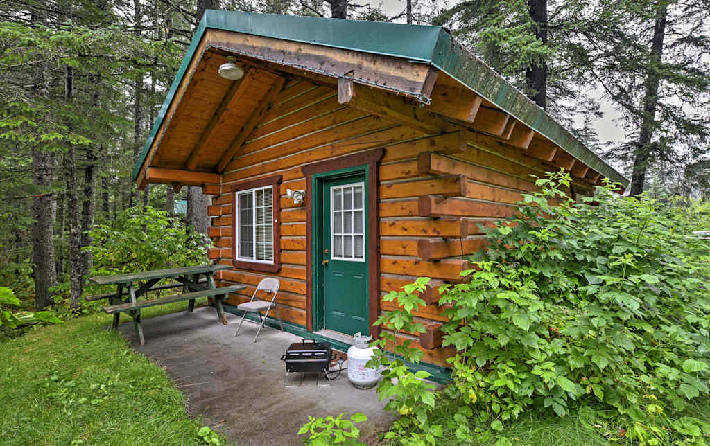 Seward Studio Cabin Near Salmon Creek Hiking