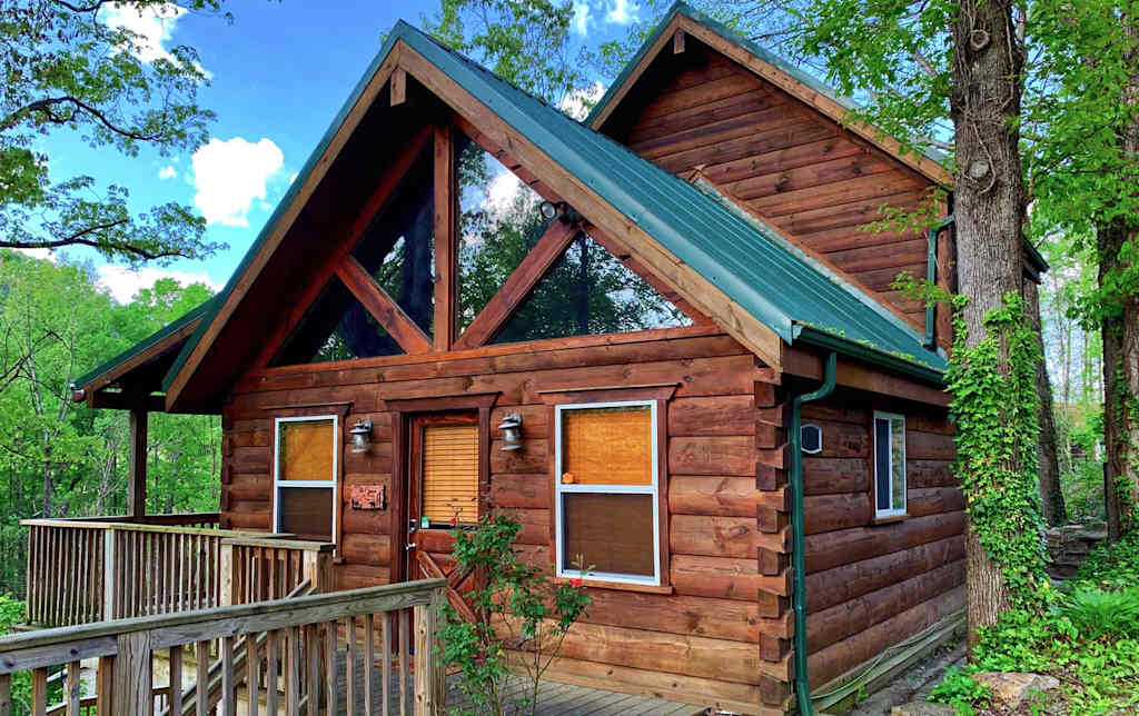 Gatlinburg Cabin W Hot Tub And Deck Mins From Dt