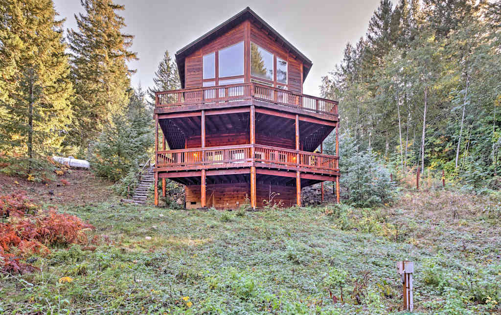 Grizzly Tower Packwood Cabin W Forest Views