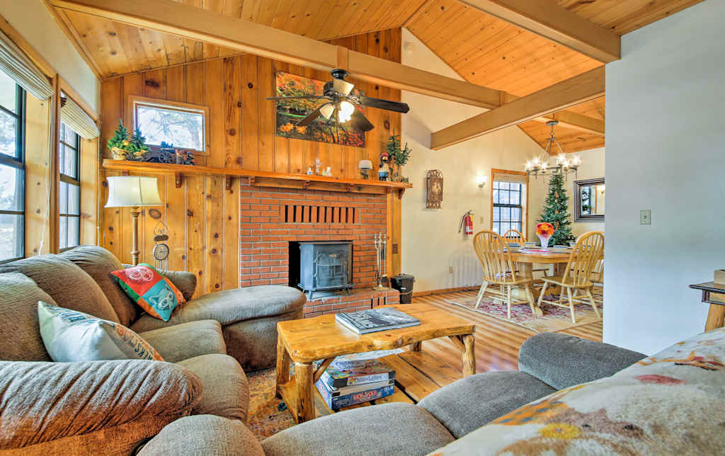 Big Bear Cabin W Private Deck Hot Tub Near Resorts