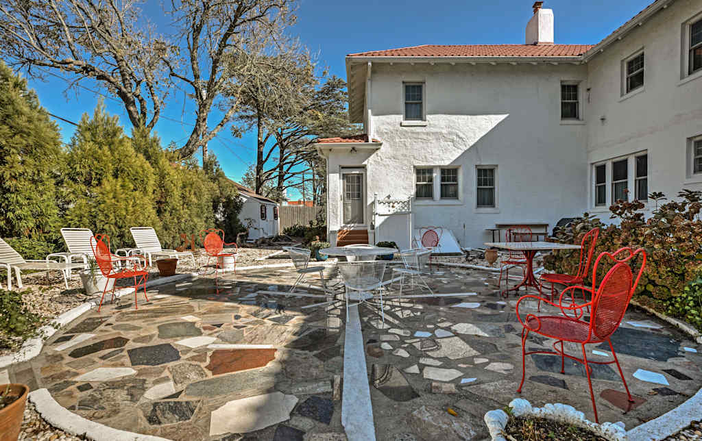 Breezy Long Beach Cottage W Patio Walk To Beach