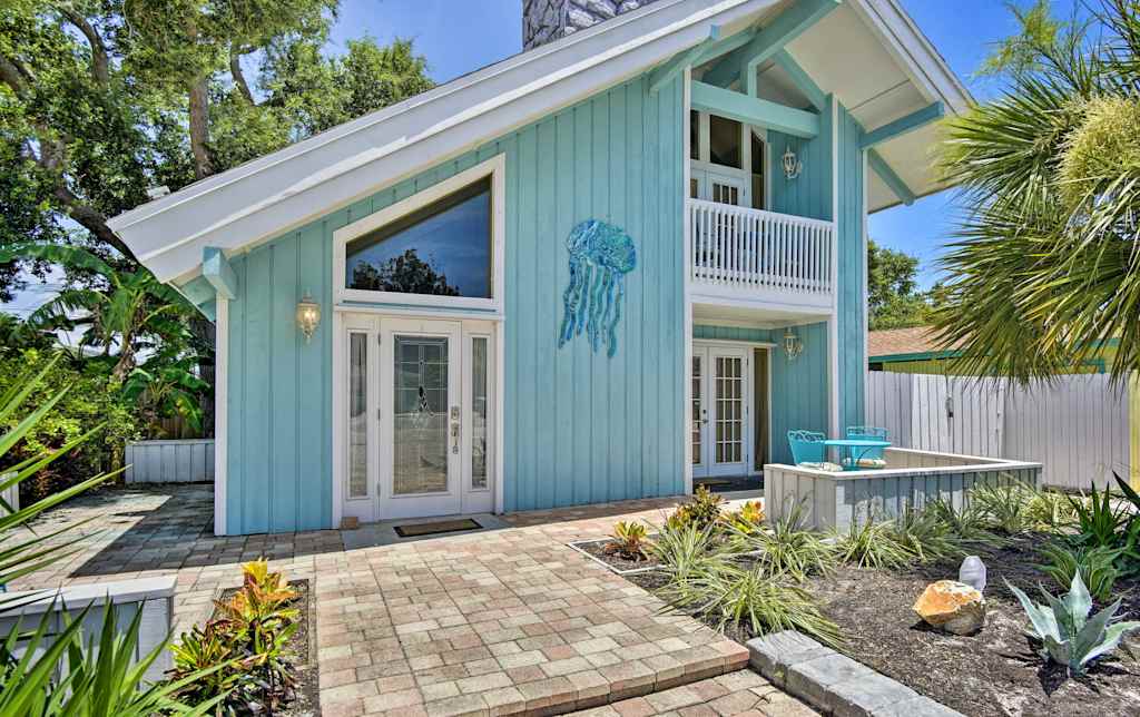 Cape Canaveral Cottage W Pool Evolve Vacation Rental