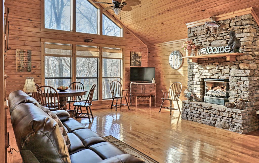 Roomy Riverfront Trout Valley Cabin W Fishing