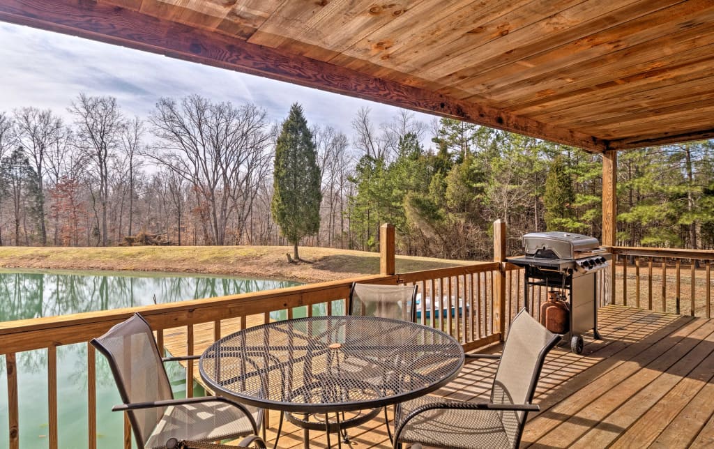 Quaint Derby Cabin W Spacious Deck Grill Pond